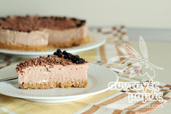 Τσιζκέικ (cheesecake) με Ιρλανδικό λικέρ κρέμας Τσιζκέικ (cheesecake) με Ιρλανδικό λικέρ κρέμας