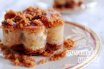 Τσιζκέικ (cheesecake) με μυζήθρα και μπανάνες Τσιζκέικ (cheesecake) με μυζήθρα και μπανάνες